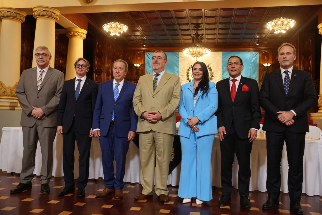 Foto oficial de la Inauguración del Tercer Encuentro Centroamericano de Líderes Emergentes