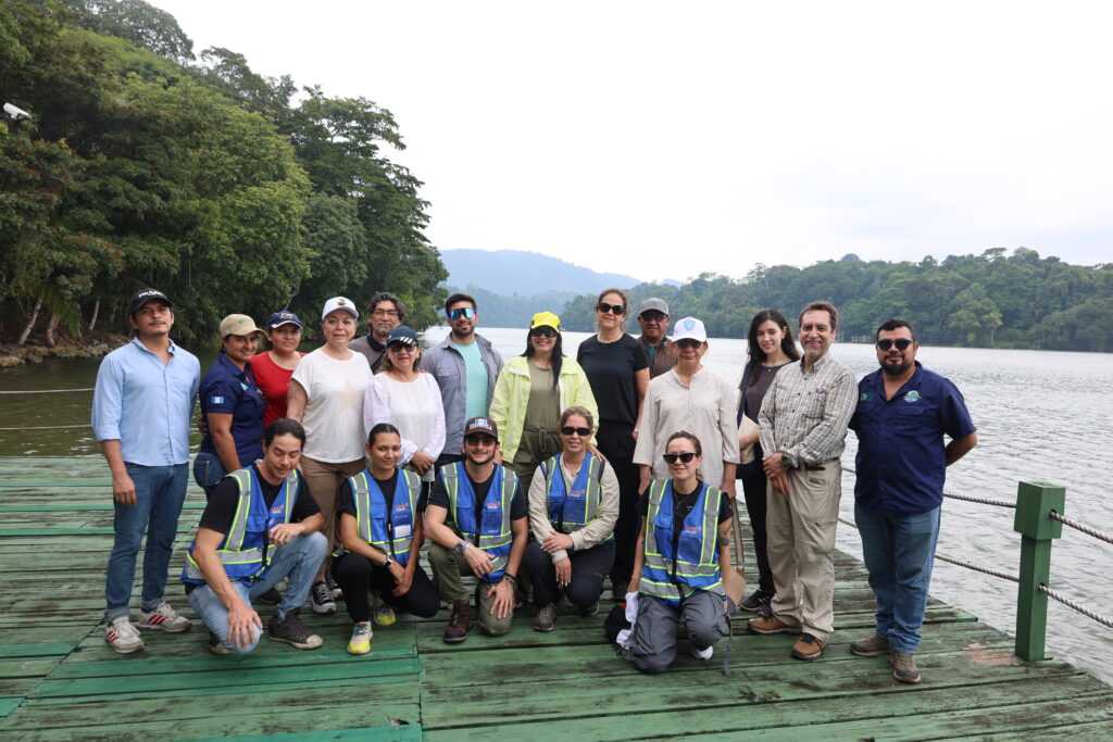 Participantes de la misión de intercambio de experiencia y buenas prácticas de proyectos REDD+ entre Guatemala y Paraguay.
